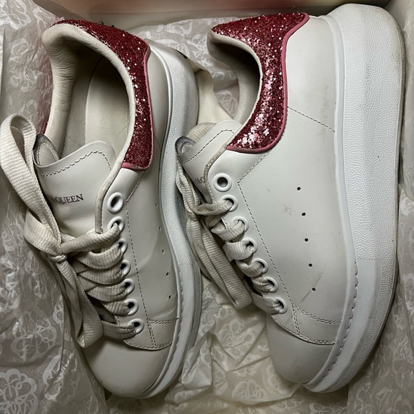 37.5 Alexander McQueen “oversized sneaker” - Picture 4 of 9